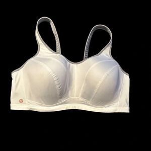 Livi Lane Bryant 48DDD Adjustable Sports Bra – White & Gray